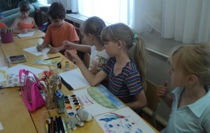 Дети рисуют Лесной в будущем