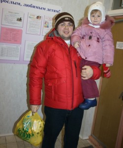 Михаил Иванов с дочкой Любушкой