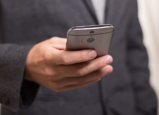 Скрытая опасность «новогодних открыток»