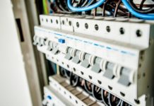 Некоторые правила безопасного обращения с электроприборами