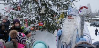 Дед Мороз, елка, поселок Горный