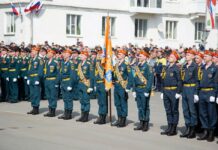 Принимают огонь на себя