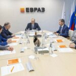 Одна из мощнейших металлургических и горнодобывающих компаний России, ЕВРАЗ, получит прописку на Урале