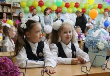 Часы переведены на школьное время: в Лесном начался новый учебный год!