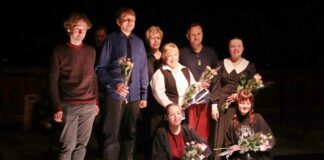 14 историй и один соцопрос… в спектакле