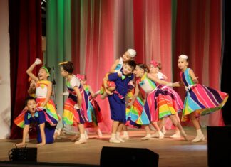 Быть мамой – это мудрость, терпение и бесконечная любовь