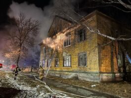 Пожар в расселённом доме на улице Орджоникидзе