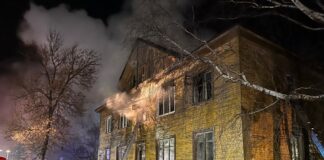 Пожар в расселённом доме на улице Орджоникидзе