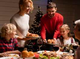 Советы диетолога: как накрыть новогодний стол без ущерба для здоровья