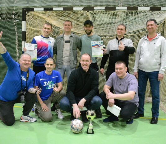 «Авангард» берёт кубок: мини-футбольная битва сильнейших завершена