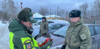 Военные автоинспекторы провели проверку личного транспорта военнослужащих перед Новым годом