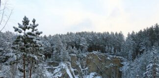 От горных лыж до баньки на печи: 35 способов не замерзнуть в уральскую зиму