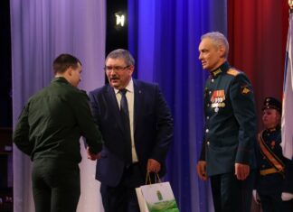 Гордость и единство: в центре культуры «Современник» чествовали защитников Отечества