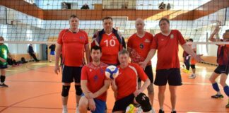 Волейбол: памяти тренера Л.Шулепова