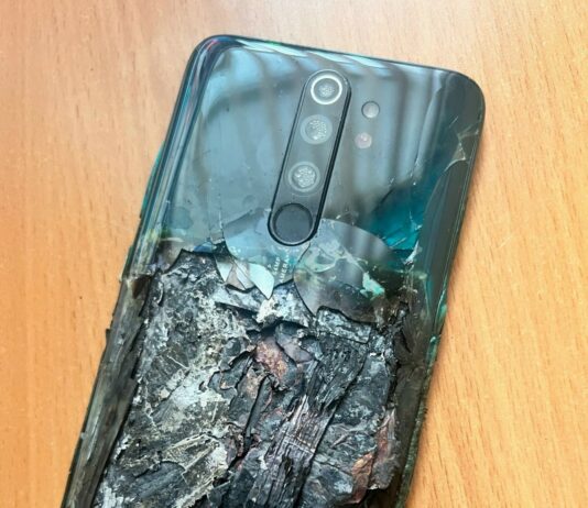 Смартфон на взводе: в Лесном мобильник едва не стал причиной пожара