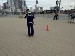 В Екатеринбурге 14-летний подросток на арендованном самокате сбил ребёнка