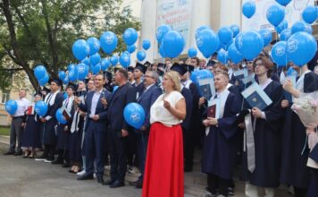 Диплом как знак качества: каждый шестой выпускник в этом году – отличник