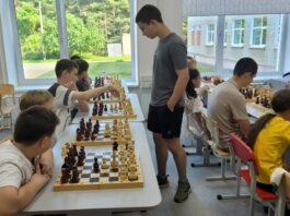 Шахматы, сеанс для школьников