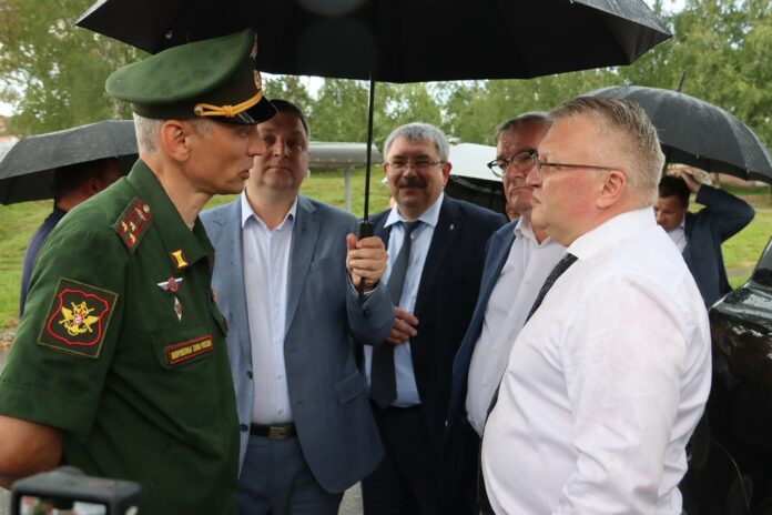 Во время визита в посёлок Горный