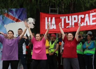 Кто сказал, что дождь испортит праздник? Турслёт комбината прошёл с огоньком