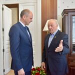 «Жить собственным умом»: Эдуард Россель о детстве, власти и силе Урала