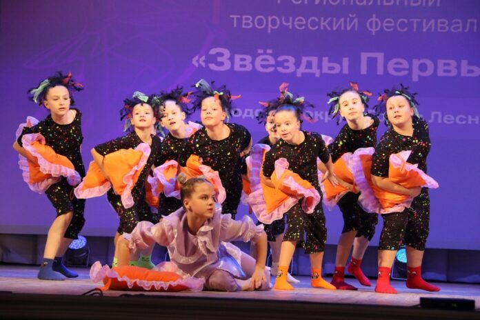 «Ахи-страхи» образцового танцевального коллектива «ЭХО».